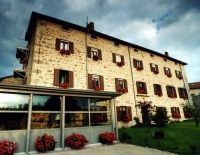 Centre based small group walking holidays in france