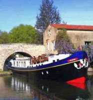 Self Skippered boat hire on canals of France & Germany